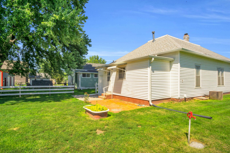302 S Maple Street Amherst, Nebraska 68812, 3 Bedrooms Bedrooms, ,1 BathroomBathrooms,Residential,For Sale,302 S Maple Street,20250865