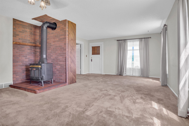 302 S Maple Street Amherst, Nebraska 68812, 3 Bedrooms Bedrooms, ,1 BathroomBathrooms,Residential,For Sale,302 S Maple Street,20250865