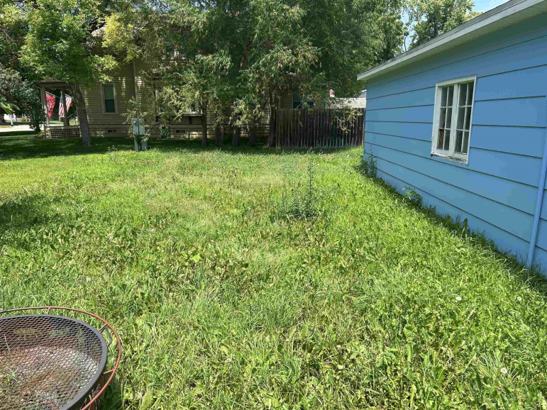 404 13th Street Gothenburg, Nebraska 69138, 2 Bedrooms Bedrooms, ,2 BathroomsBathrooms,Residential,For Sale,404 13th Street,20250893