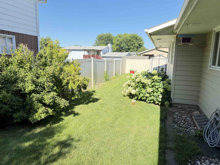1111 E 6th Street Hastings, Nebraska 68901, 4 Bedrooms Bedrooms, ,3 BathroomsBathrooms,Residential,For Sale,1111 E 6th Street,20250910
