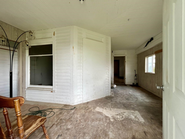 215 Frances Street Bladen, Nebraska 68928, 3 Bedrooms Bedrooms, ,1 BathroomBathrooms,Residential,For Sale,215 Frances Street,20250917