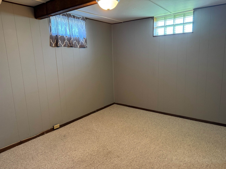 1525 E 22nd Street Kearney, Nebraska 68847, 2 Bedrooms Bedrooms, ,1 BathroomBathrooms,Residential,For Sale,1525 E 22nd Street,20250949