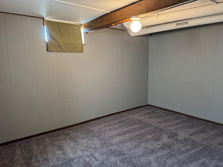 1525 E 22nd Street Kearney, Nebraska 68847, 2 Bedrooms Bedrooms, ,1 BathroomBathrooms,Residential,For Sale,1525 E 22nd Street,20250949