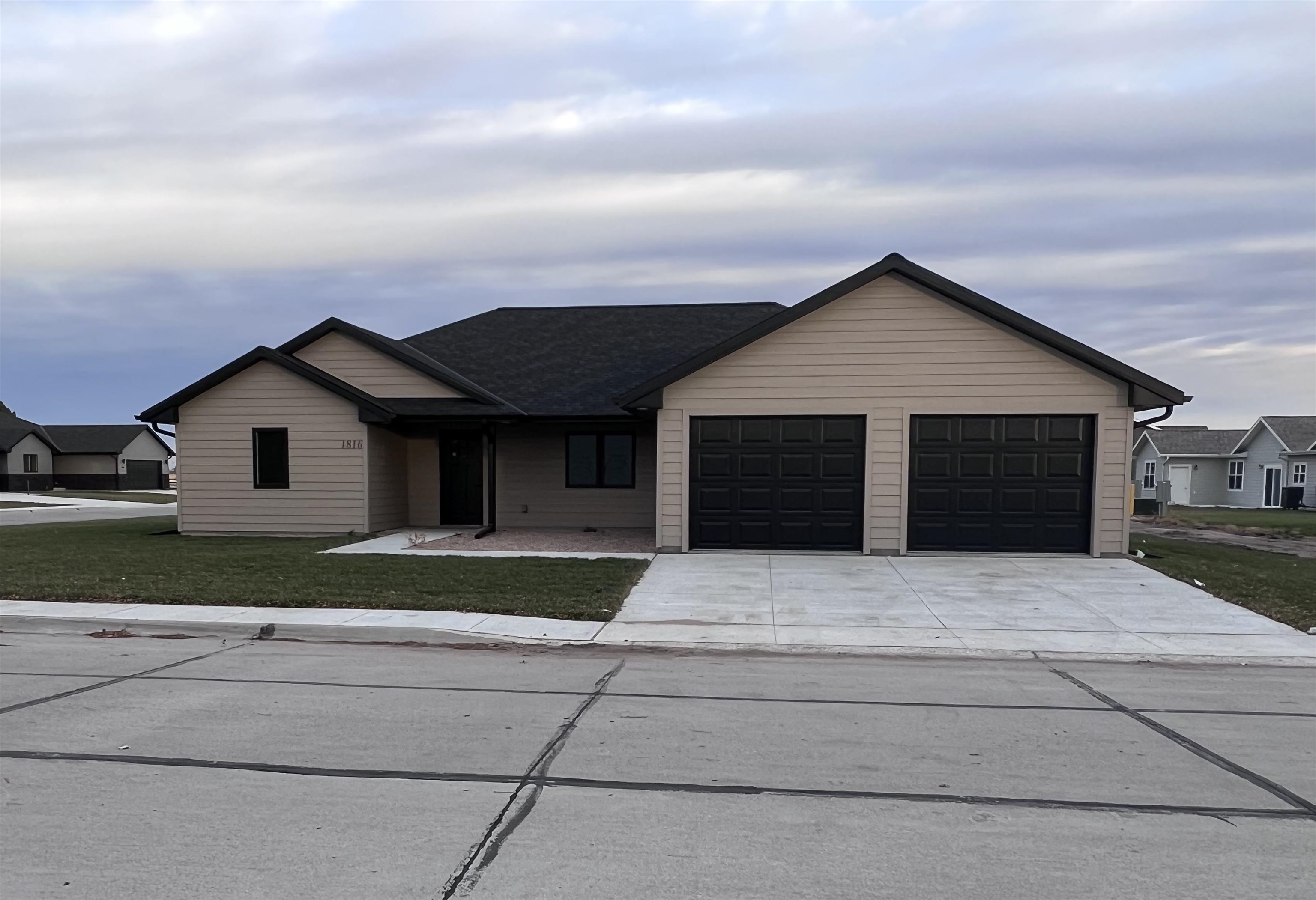 1816 B Street Cozad, Nebraska 69130-0000, 3 Bedrooms Bedrooms, ,2 BathroomsBathrooms,Residential,For Sale,1816 B Street,20231419