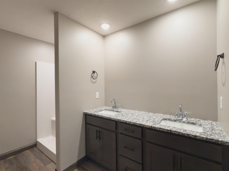 2108 E 41st Street Kearney, Nebraska 68847, 5 Bedrooms Bedrooms, ,3 BathroomsBathrooms,Residential,For Sale,2108 E 41st Street,20250980