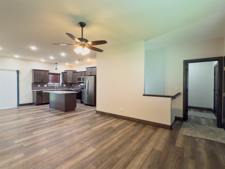 2104 E 41st Street Kearney, Nebraska 68847, 4 Bedrooms Bedrooms, ,3 BathroomsBathrooms,Residential,For Sale,2104 E 41st Street,20250978