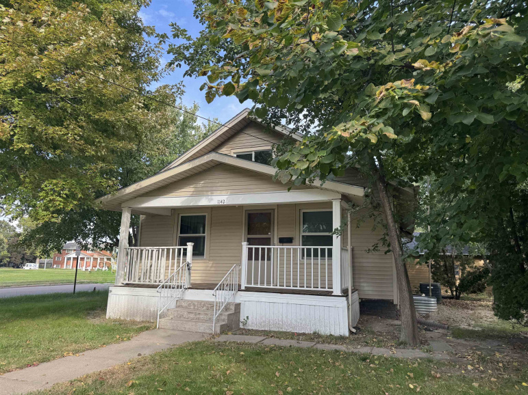 1142 N Minnesota Avenue Hastings, Nebraska 68901, 4 Bedrooms Bedrooms, ,2 BathroomsBathrooms,Residential,For Sale,1142 N Minnesota Avenue,20250974
