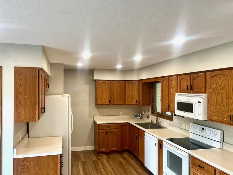 4111 Central Avenue Kearney, Nebraska 68847-2532, 5 Bedrooms Bedrooms, ,3 BathroomsBathrooms,Residential,For Sale,4111 Central Avenue,20250983
