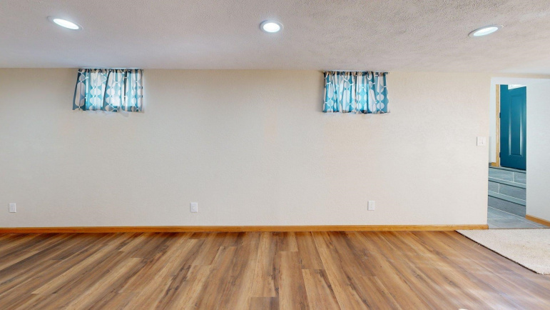 16 Burkholder Drive Midway Lake Cozad, Nebraska 69130, 3 Bedrooms Bedrooms, ,2 BathroomsBathrooms,Residential,For Sale,16 Burkholder Drive Midway Lake,20251006