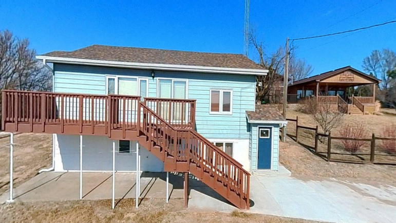 16 Burkholder Drive Midway Lake Cozad, Nebraska 69130, 3 Bedrooms Bedrooms, ,2 BathroomsBathrooms,Residential,For Sale,16 Burkholder Drive Midway Lake,20251006