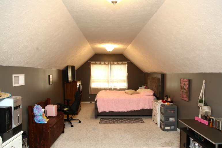 2006 Ridgeway Drive Lexington, Nebraska 68850, 3 Bedrooms Bedrooms, ,3 BathroomsBathrooms,Residential,For Sale,2006 Ridgeway Drive,20251018