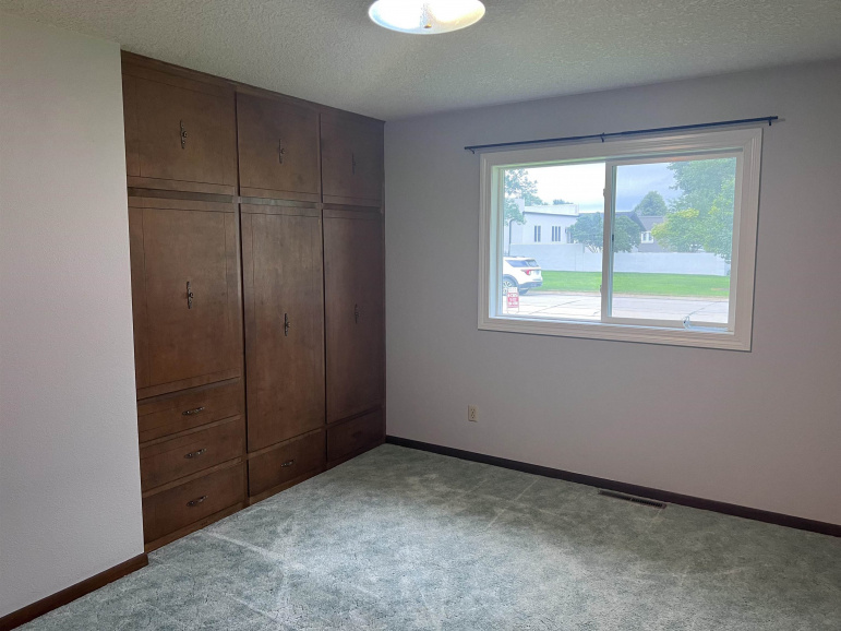 502 W Hendricks Street Eustis, Nebraska 69028, 3 Bedrooms Bedrooms, ,2 BathroomsBathrooms,Residential,For Sale,502 W Hendricks Street,20251017