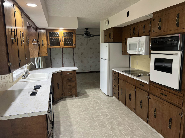 502 W Hendricks Street Eustis, Nebraska 69028, 3 Bedrooms Bedrooms, ,2 BathroomsBathrooms,Residential,For Sale,502 W Hendricks Street,20251017