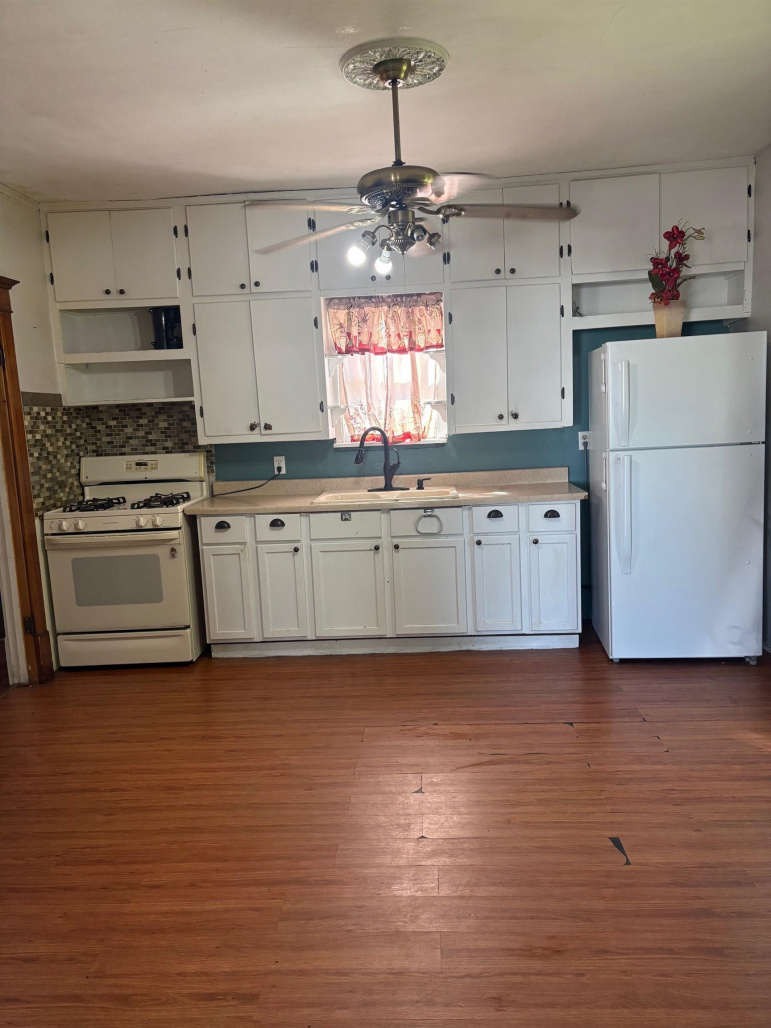 207 E 15th Street Cozad, Nebraska 69130, 4 Bedrooms Bedrooms, ,2 BathroomsBathrooms,Residential,For Sale,207 E 15th Street,20251023