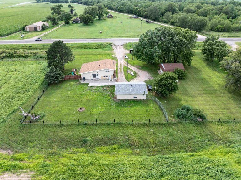 215 Hwy 10 Gibbon, Nebraska 68840, 3 Bedrooms Bedrooms, ,2 BathroomsBathrooms,Residential,For Sale,215 Hwy 10,20250952