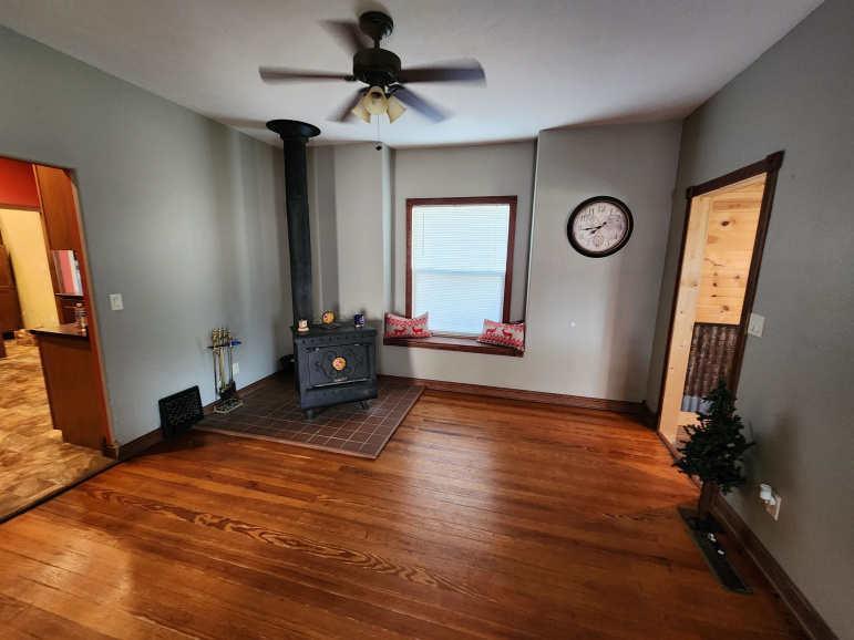408 W 10th Street Wood River, Nebraska 68883, 2 Bedrooms Bedrooms, ,1 BathroomBathrooms,Residential,For Sale,408 W 10th Street,20251040