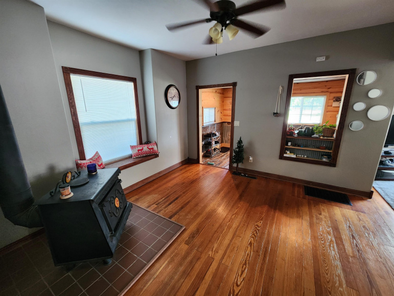 408 W 10th Street Wood River, Nebraska 68883, 2 Bedrooms Bedrooms, ,1 BathroomBathrooms,Residential,For Sale,408 W 10th Street,20251040