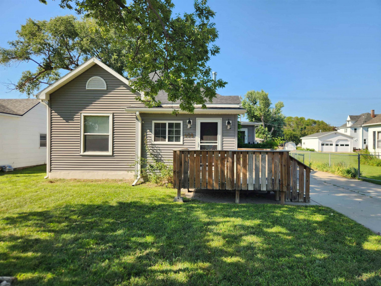 408 W 10th Street Wood River, Nebraska 68883, 2 Bedrooms Bedrooms, ,1 BathroomBathrooms,Residential,For Sale,408 W 10th Street,20251040