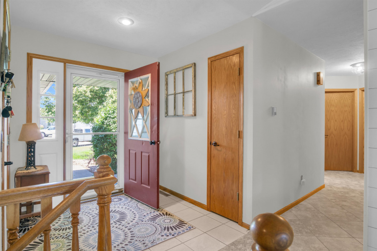 1716 E 43rd Street Place Kearney, Nebraska 68847, 5 Bedrooms Bedrooms, ,3 BathroomsBathrooms,Residential,For Sale,1716 E 43rd Street Place,20250971