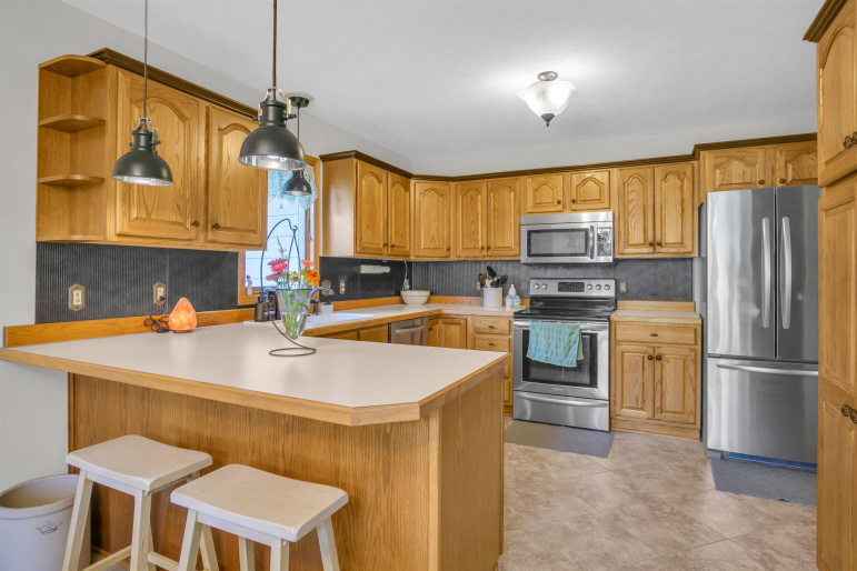 1716 E 43rd Street Place Kearney, Nebraska 68847, 5 Bedrooms Bedrooms, ,3 BathroomsBathrooms,Residential,For Sale,1716 E 43rd Street Place,20250971