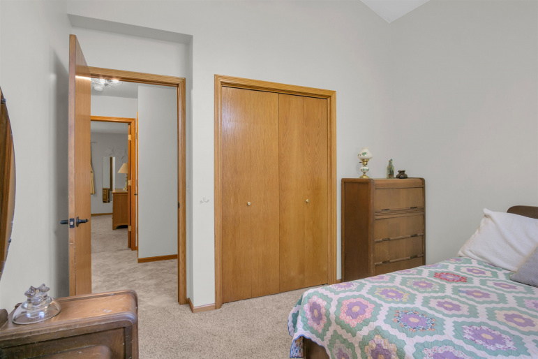 1716 E 43rd Street Place Kearney, Nebraska 68847, 5 Bedrooms Bedrooms, ,3 BathroomsBathrooms,Residential,For Sale,1716 E 43rd Street Place,20250971