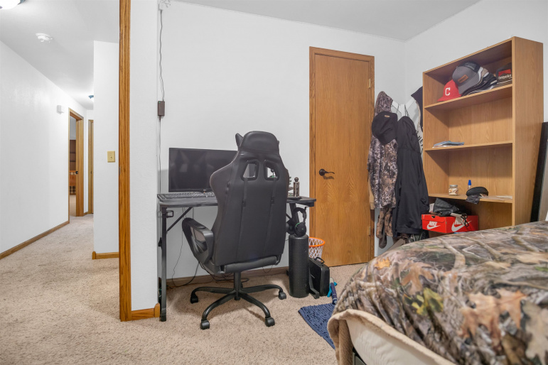 1716 E 43rd Street Place Kearney, Nebraska 68847, 5 Bedrooms Bedrooms, ,3 BathroomsBathrooms,Residential,For Sale,1716 E 43rd Street Place,20250971