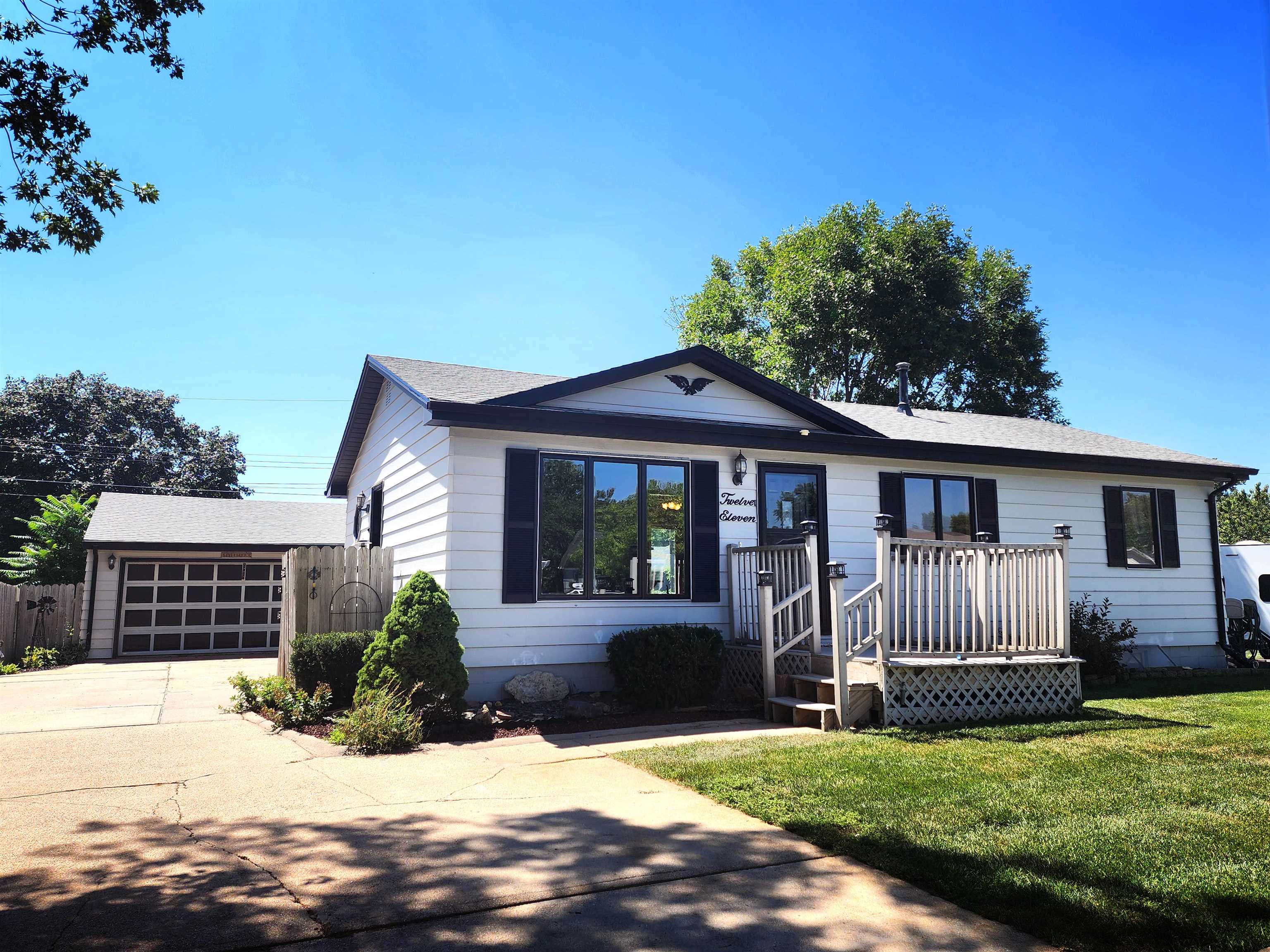 1211 E 32nd Street Kearney, Nebraska 68847, 3 Bedrooms Bedrooms, ,2 BathroomsBathrooms,Residential,For Sale,1211 E 32nd Street,20251082