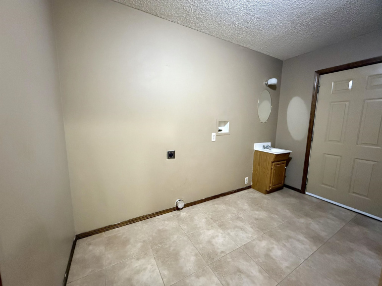 106 E 3rd Street Alda, Nebraska 68810, 3 Bedrooms Bedrooms, ,3 BathroomsBathrooms,Residential,For Sale,106 E 3rd Street,20251112 106 E 3rd Street Alda, Nebraska 68810, 3 Bedrooms Bedrooms, ,3 BathroomsBathrooms,Residential,For Sale,106 E 3rd Street,20251112