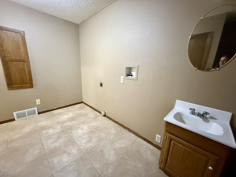 106 E 3rd Street Alda, Nebraska 68810, 3 Bedrooms Bedrooms, ,3 BathroomsBathrooms,Residential,For Sale,106 E 3rd Street,20251112 106 E 3rd Street Alda, Nebraska 68810, 3 Bedrooms Bedrooms, ,3 BathroomsBathrooms,Residential,For Sale,106 E 3rd Street,20251112