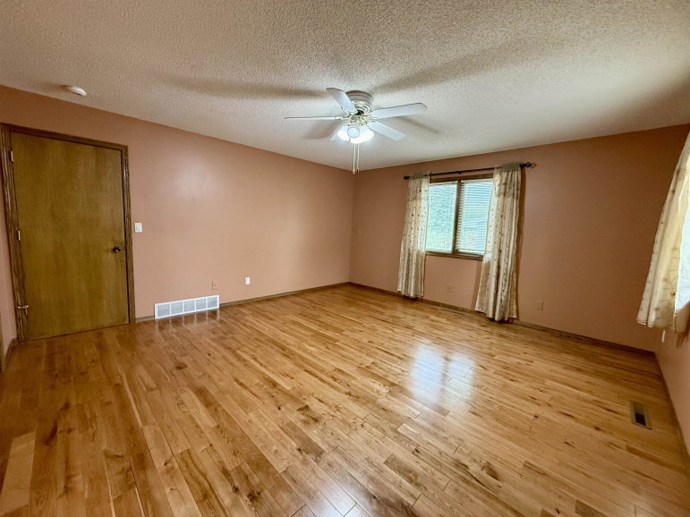 106 E 3rd Street Alda, Nebraska 68810, 3 Bedrooms Bedrooms, ,3 BathroomsBathrooms,Residential,For Sale,106 E 3rd Street,20251112 106 E 3rd Street Alda, Nebraska 68810, 3 Bedrooms Bedrooms, ,3 BathroomsBathrooms,Residential,For Sale,106 E 3rd Street,20251112