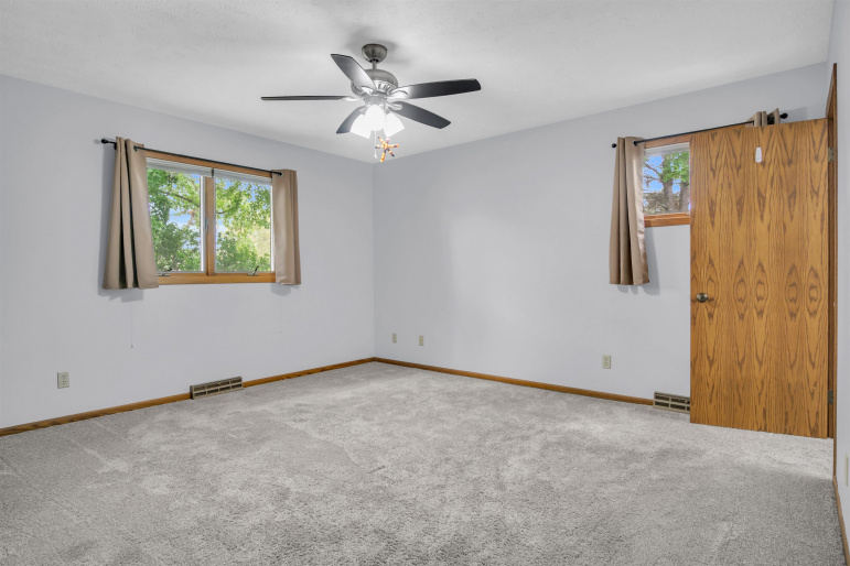 4619 E Avenue Kearney, Nebraska 68847, 3 Bedrooms Bedrooms, ,4 BathroomsBathrooms,Residential,For Sale,4619 E Avenue,20251118 4619 E Avenue Kearney, Nebraska 68847, 3 Bedrooms Bedrooms, ,4 BathroomsBathrooms,Residential,For Sale,4619 E Avenue,20251118