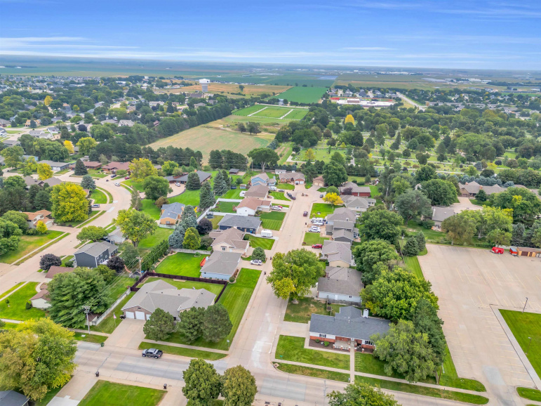 4619 E Avenue Kearney, Nebraska 68847, 3 Bedrooms Bedrooms, ,4 BathroomsBathrooms,Residential,For Sale,4619 E Avenue,20251118 4619 E Avenue Kearney, Nebraska 68847, 3 Bedrooms Bedrooms, ,4 BathroomsBathrooms,Residential,For Sale,4619 E Avenue,20251118