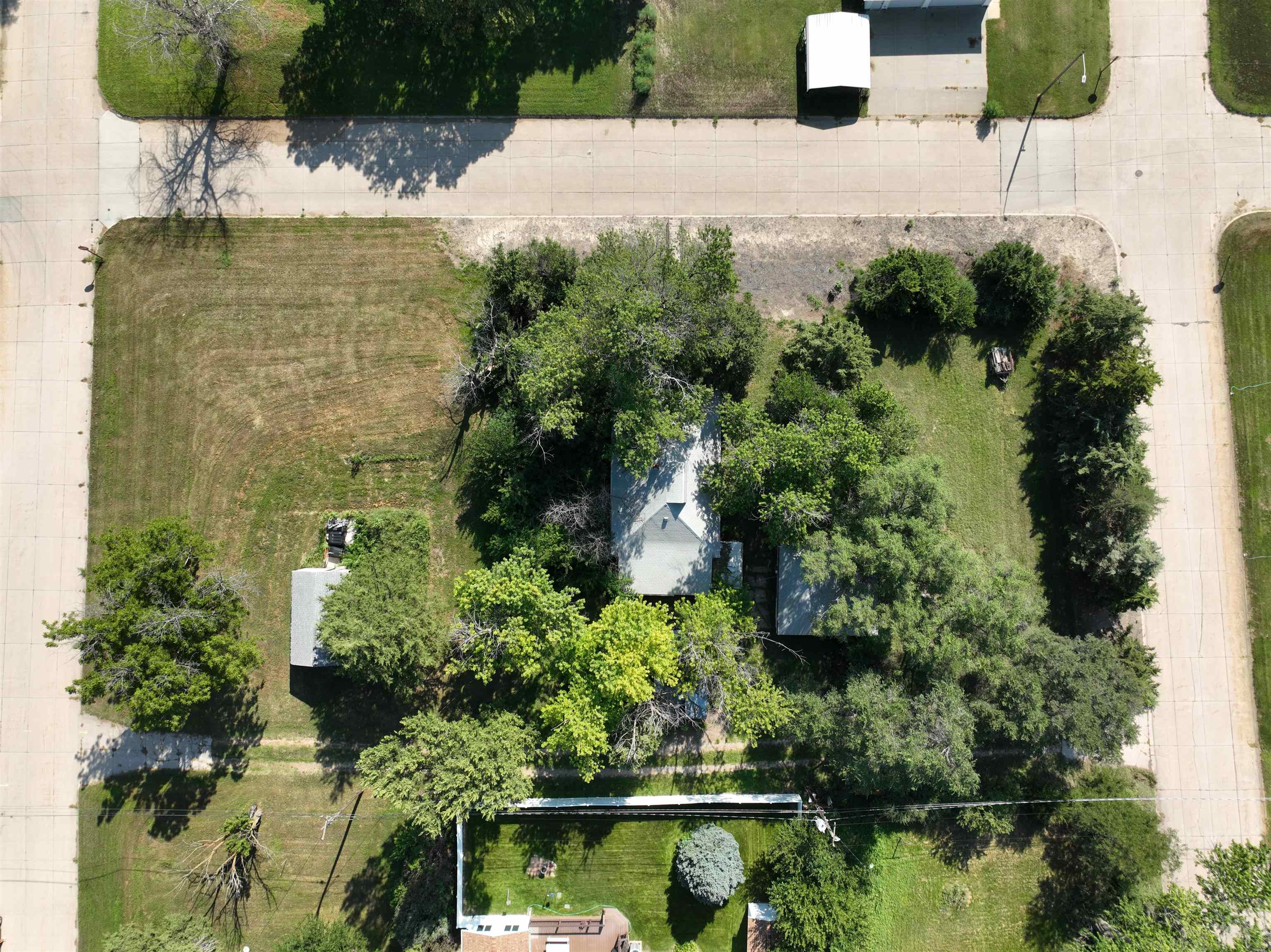 927 and 917 S 6th Street Broken Bow, Nebraska 68822, 2 Bedrooms Bedrooms, ,1 BathroomBathrooms,Residential,For Sale,927 and 917 S 6th Street,20251130