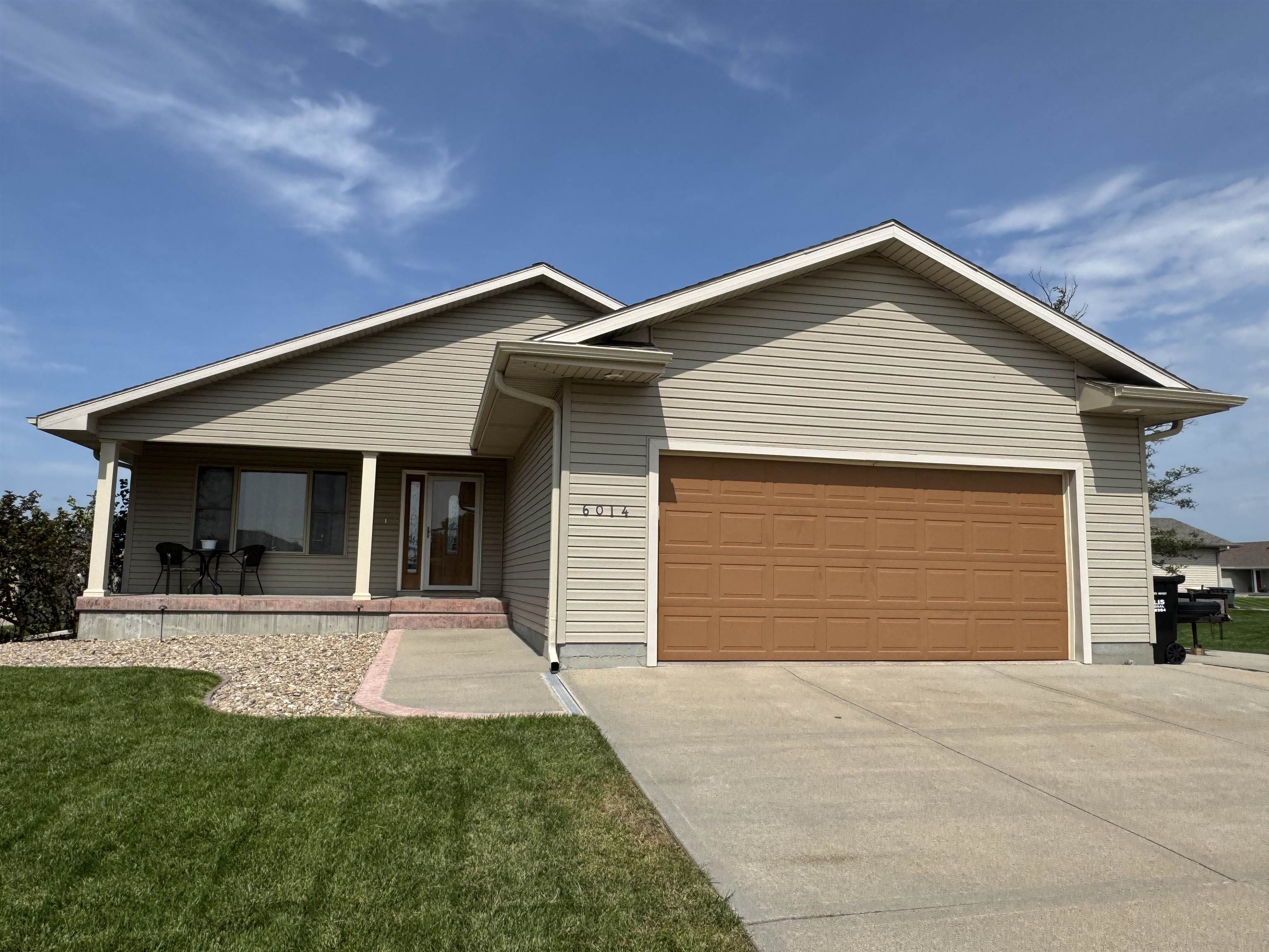 6014 W 13th Street Juniata, Nebraska 68955-3087, 4 Bedrooms Bedrooms, ,3 BathroomsBathrooms,Residential,For Sale,6014 W 13th Street,20251165