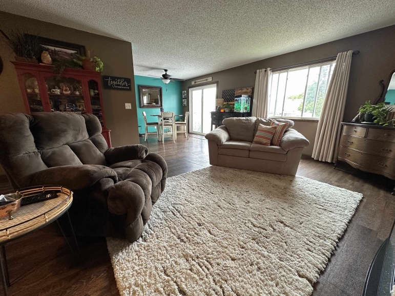 1206 E 31st Street Kearney, Nebraska 68847, 3 Bedrooms Bedrooms, ,2 BathroomsBathrooms,Residential,For Sale,1206 E 31st Street,20251115 1206 E 31st Street Kearney, Nebraska 68847, 3 Bedrooms Bedrooms, ,2 BathroomsBathrooms,Residential,For Sale,1206 E 31st Street,20251115