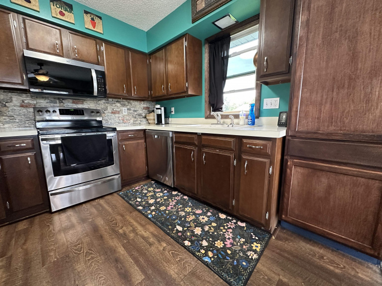 1206 E 31st Street Kearney, Nebraska 68847, 3 Bedrooms Bedrooms, ,2 BathroomsBathrooms,Residential,For Sale,1206 E 31st Street,20251115 1206 E 31st Street Kearney, Nebraska 68847, 3 Bedrooms Bedrooms, ,2 BathroomsBathrooms,Residential,For Sale,1206 E 31st Street,20251115