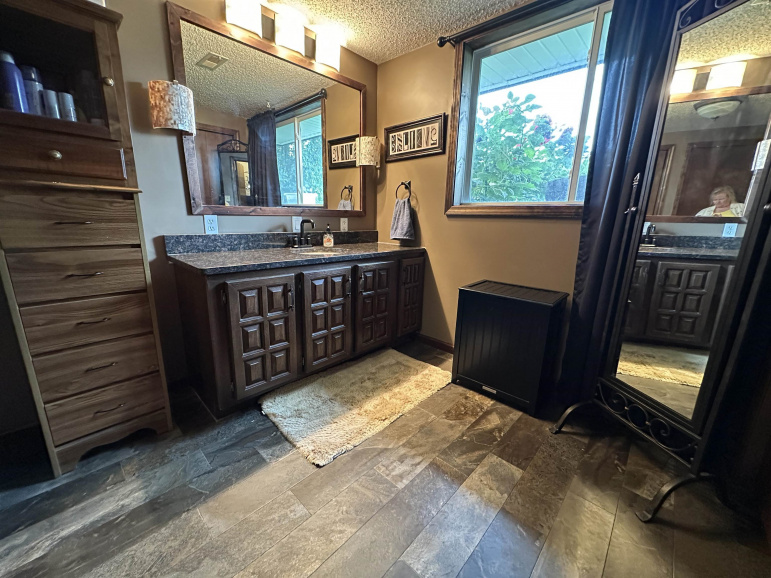 1206 E 31st Street Kearney, Nebraska 68847, 3 Bedrooms Bedrooms, ,2 BathroomsBathrooms,Residential,For Sale,1206 E 31st Street,20251115 1206 E 31st Street Kearney, Nebraska 68847, 3 Bedrooms Bedrooms, ,2 BathroomsBathrooms,Residential,For Sale,1206 E 31st Street,20251115