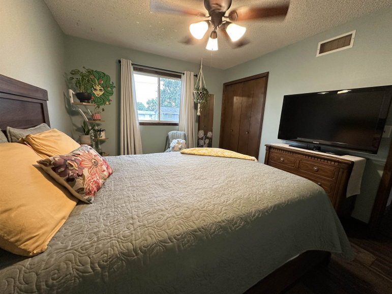 1206 E 31st Street Kearney, Nebraska 68847, 3 Bedrooms Bedrooms, ,2 BathroomsBathrooms,Residential,For Sale,1206 E 31st Street,20251115 1206 E 31st Street Kearney, Nebraska 68847, 3 Bedrooms Bedrooms, ,2 BathroomsBathrooms,Residential,For Sale,1206 E 31st Street,20251115