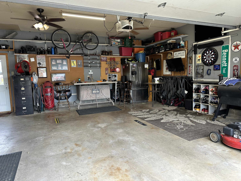 1206 E 31st Street Kearney, Nebraska 68847, 3 Bedrooms Bedrooms, ,2 BathroomsBathrooms,Residential,For Sale,1206 E 31st Street,20251115 1206 E 31st Street Kearney, Nebraska 68847, 3 Bedrooms Bedrooms, ,2 BathroomsBathrooms,Residential,For Sale,1206 E 31st Street,20251115