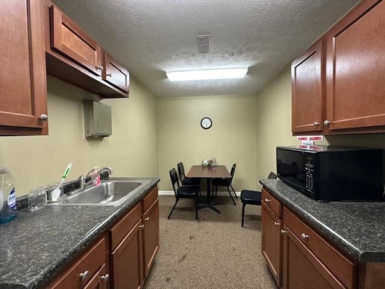 3811 Central Avenue Unit E Kearney, Nebraska 68847, ,Commercial/industrial,For Rent,3811 Central Avenue Unit E,20251188