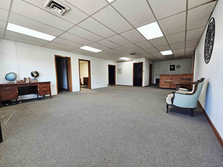 106 W Grove Street Sutton, Nebraska 68979, ,Commercial/industrial,For Sale,106 W Grove Street,20251191