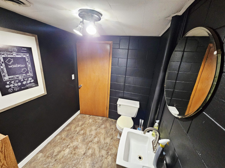 106 W Grove Street Sutton, Nebraska 68979, ,Commercial/industrial,For Sale,106 W Grove Street,20251191