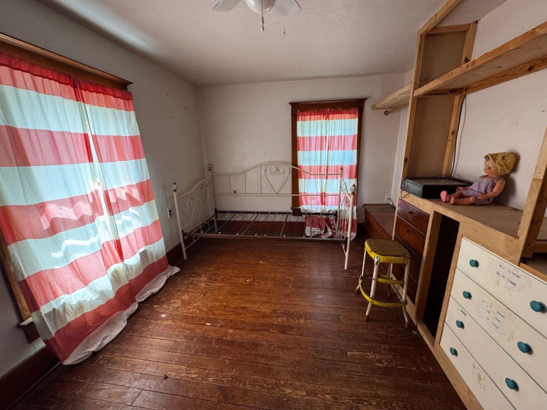 508 4th Street Edgar, Nebraska 68935, 3 Bedrooms Bedrooms, ,2 BathroomsBathrooms,Residential,For Sale,508 4th Street,20251207