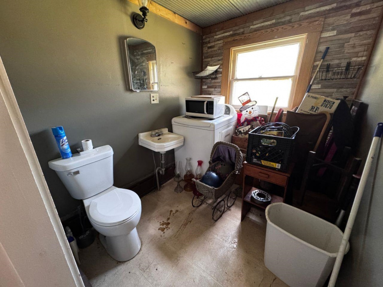 508 4th Street Edgar, Nebraska 68935, 3 Bedrooms Bedrooms, ,2 BathroomsBathrooms,Residential,For Sale,508 4th Street,20251207