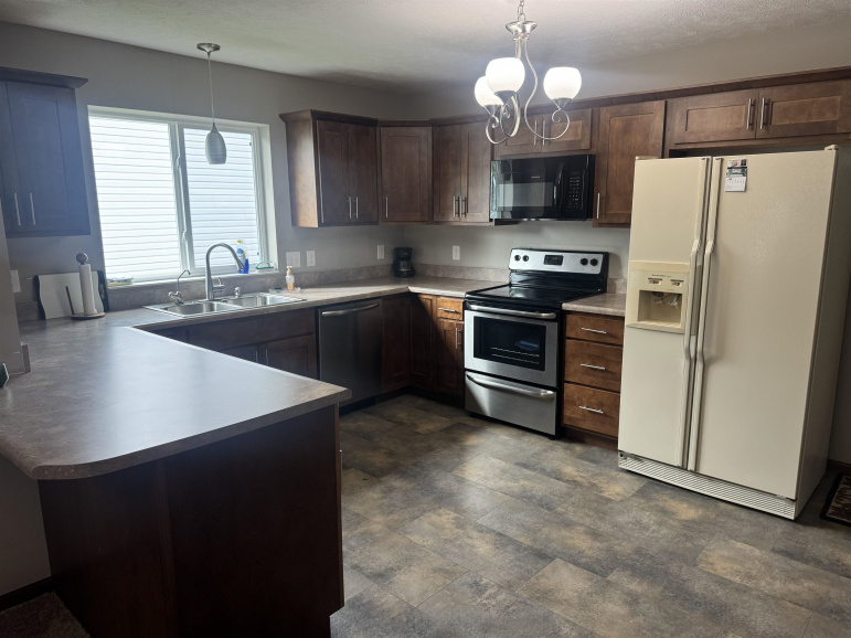 910 Ronan Drive Hastings, Nebraska 68901, 3 Bedrooms Bedrooms, ,3 BathroomsBathrooms,Residential,For Sale,910 Ronan Drive,20251219