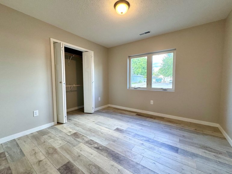 1202 E Avenue Kearney, Nebraska 68847, 4 Bedrooms Bedrooms, ,2 BathroomsBathrooms,Residential,For Sale,1202 E Avenue,20251221