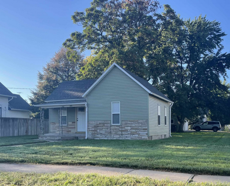 200 E A Street Hastings, Nebraska 68901-0000, 1 Bedroom Bedrooms, ,1 BathroomBathrooms,Residential,For Sale,200 E A Street,20251224