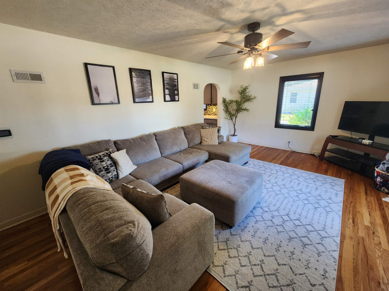 2115 N Sheridan Avenue Grand Island, Nebraska 68803, 2 Bedrooms Bedrooms, ,2 BathroomsBathrooms,Residential,For Sale,2115 N Sheridan Avenue,20251228