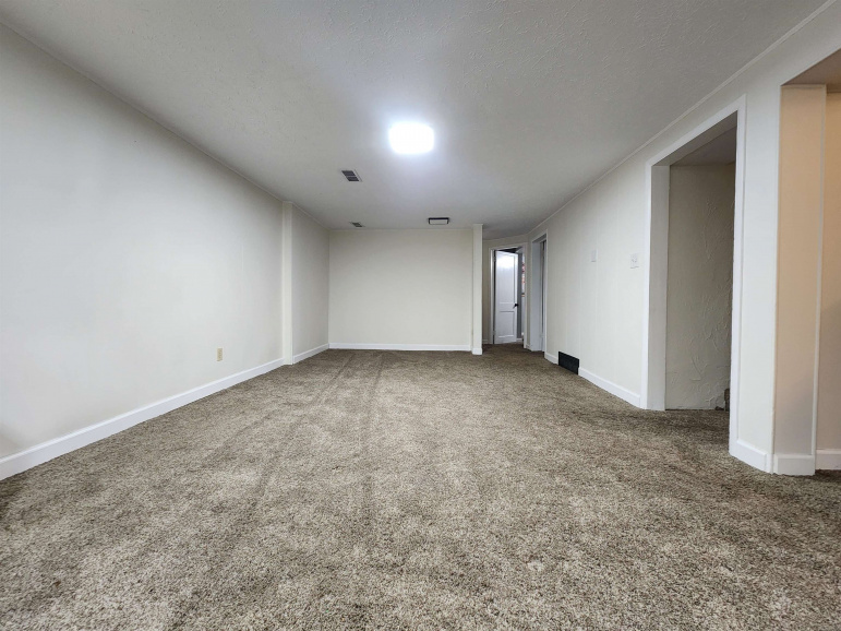 2115 N Sheridan Avenue Grand Island, Nebraska 68803, 2 Bedrooms Bedrooms, ,2 BathroomsBathrooms,Residential,For Sale,2115 N Sheridan Avenue,20251228