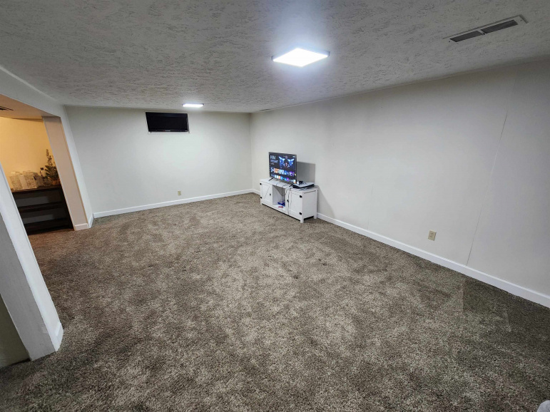 2115 N Sheridan Avenue Grand Island, Nebraska 68803, 2 Bedrooms Bedrooms, ,2 BathroomsBathrooms,Residential,For Sale,2115 N Sheridan Avenue,20251228